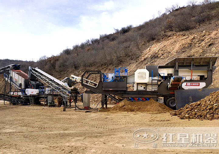 輪胎式車載流動(dòng)石子、粉碎機(jī)